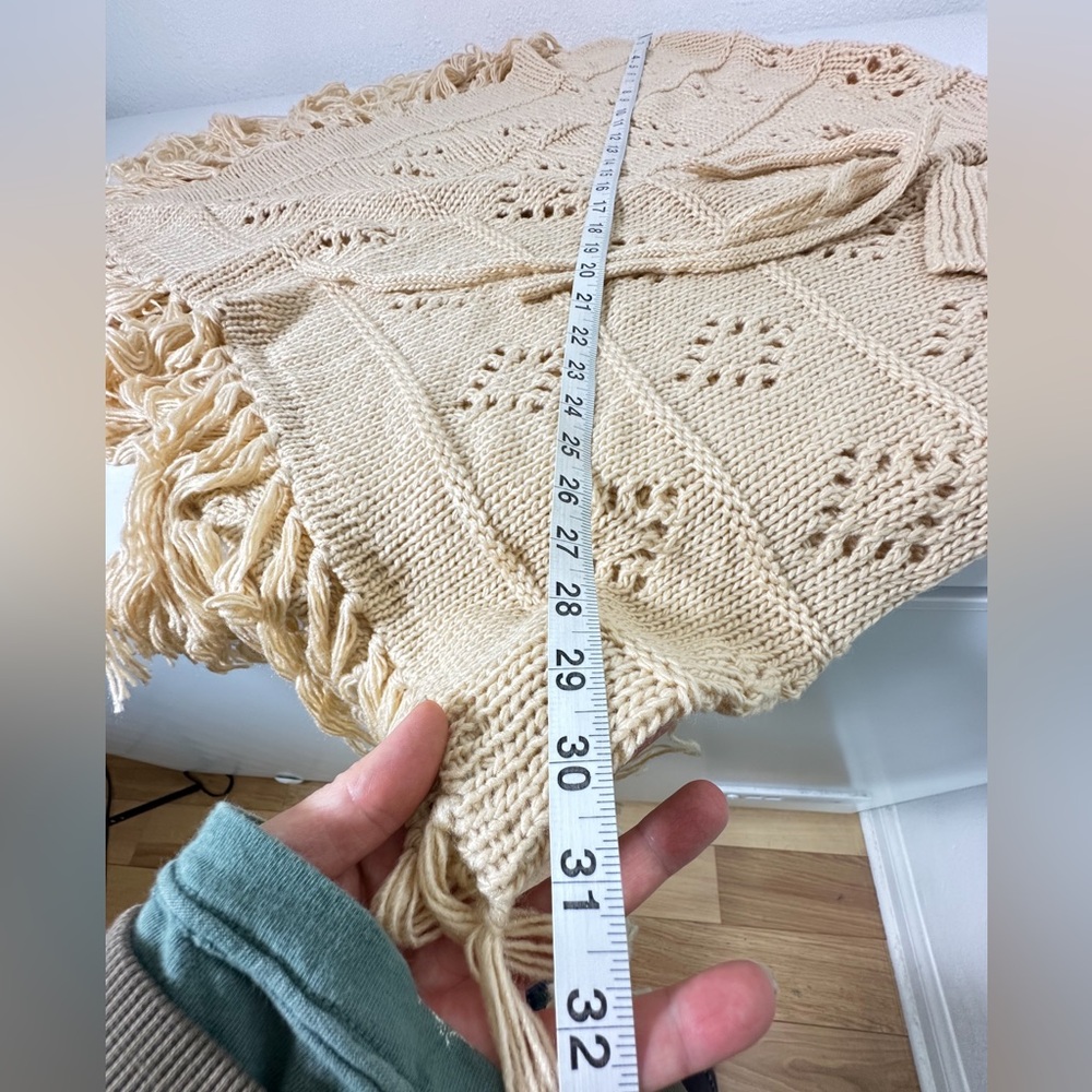 Free People Eyelet Knit Poncho in Ivory NWT - Picture 7 of 9